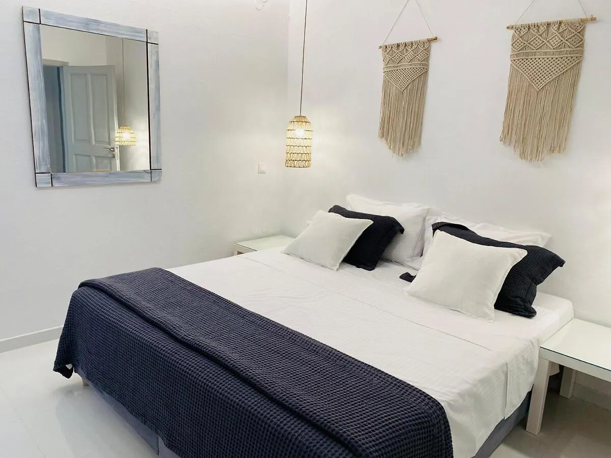 Aegean Bliss - Stylish Stay In Agios Stefanos location